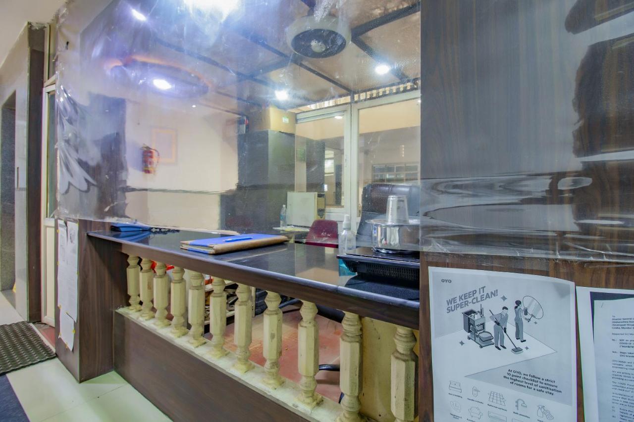 ホテル Spot On Indirasagar Executive コールハープル エクステリア 写真